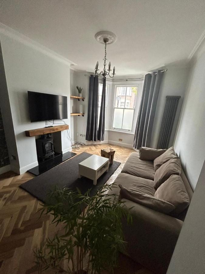 Contemporary 3 Bed House With Spacious Garden Close To Stratford & Canary Wharf London Ngoại thất bức ảnh